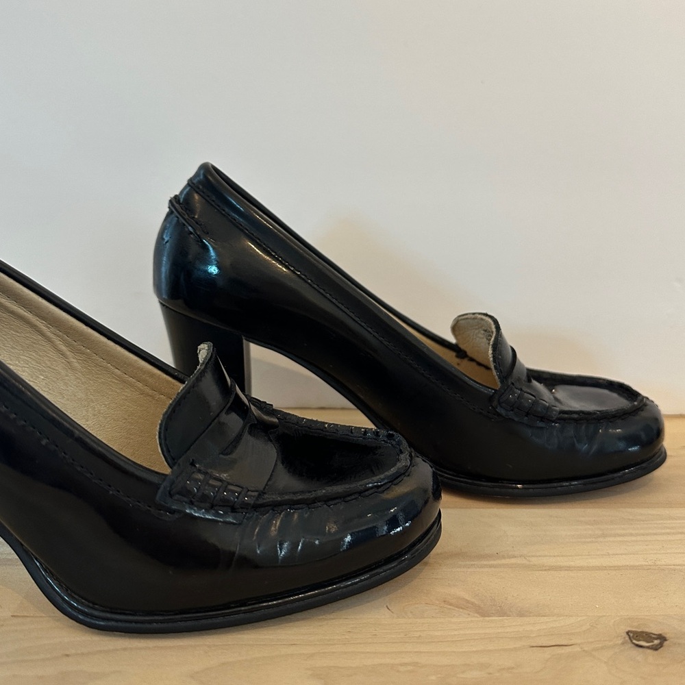 GUC Michael Kors Black Patent Leather Loafers - Women’s size 6